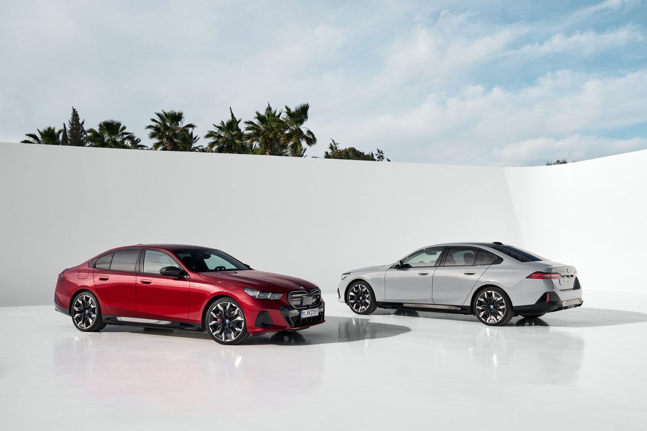 BMW i5 rot und wei&szlig; Range